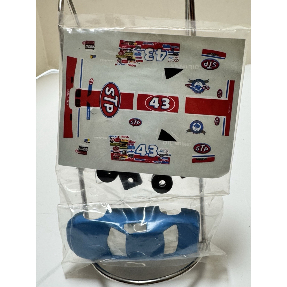 NEW 1:64 NASCAR SMC Stock Car #43 STP Pontiac Miniature Diecast Kit R. Petty